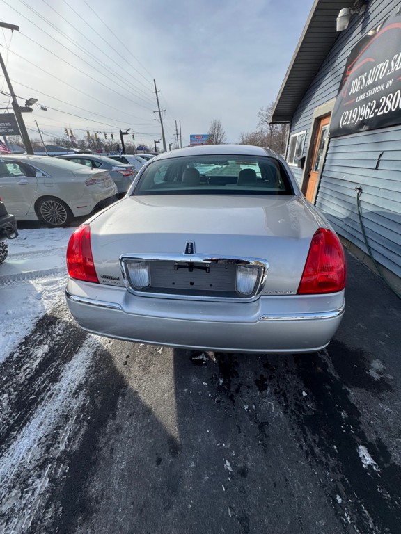 2009 Lincoln Town Car Image 5