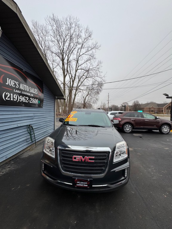 2017 GMC Terrain Image 2