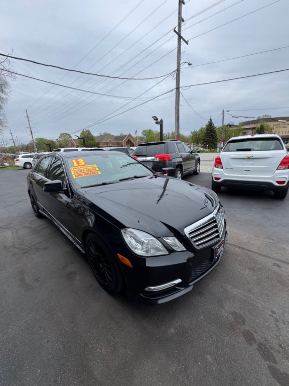 2013 Mercedes-Benz E-Class Image 3