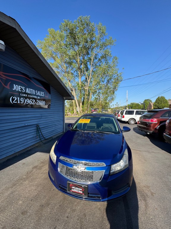 2013 Chevrolet Cruze Image 2