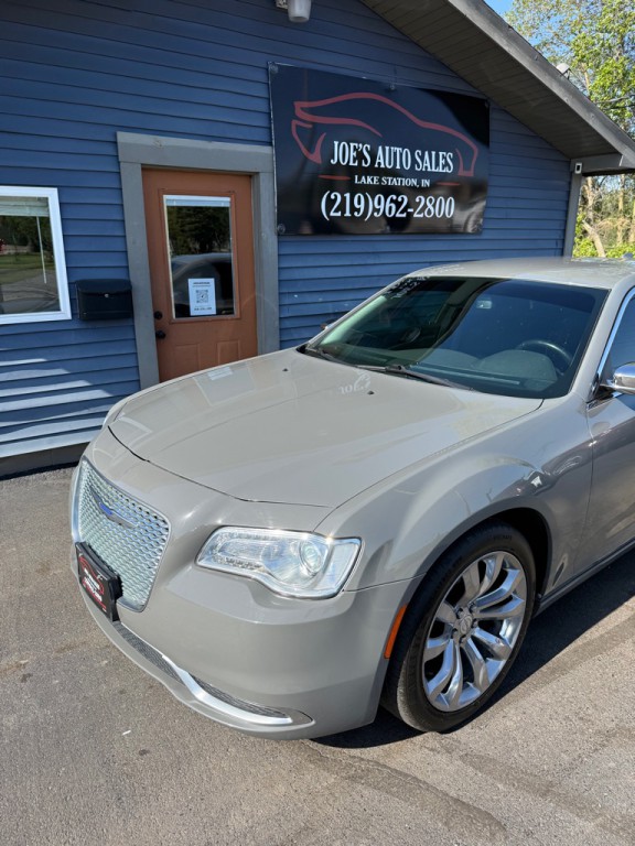 2019 Chrysler 300 Image 4