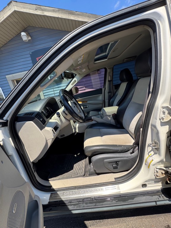 2009 Jeep Grand Cherokee Image 11