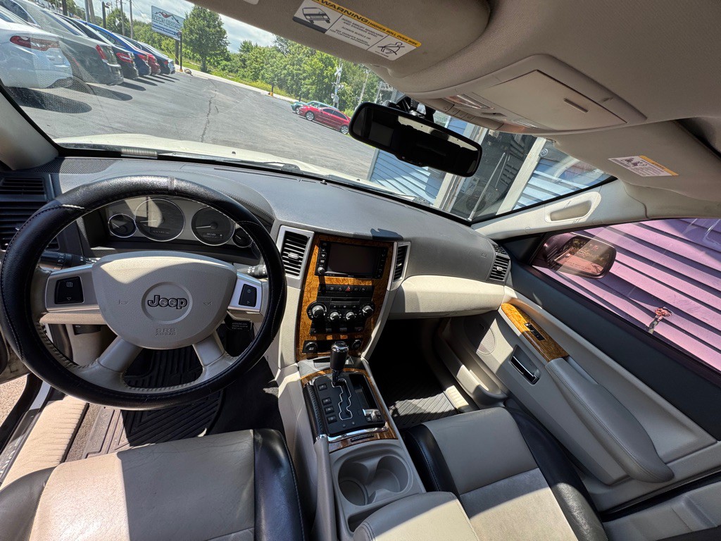 2009 Jeep Grand Cherokee Image 12