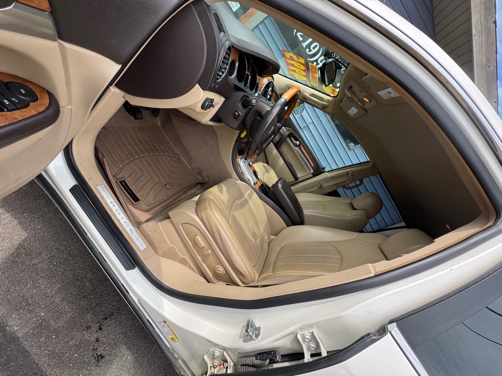 2008 Buick Enclave Image 8