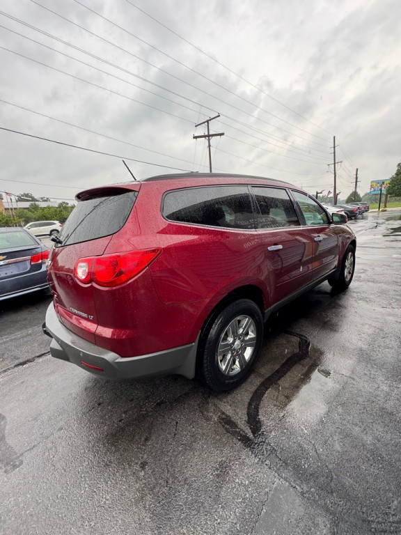 2010 Chevrolet Traverse Image 4