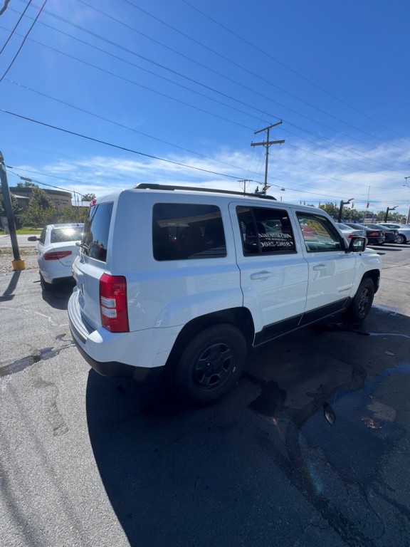 2014 Jeep Patriot Image 4