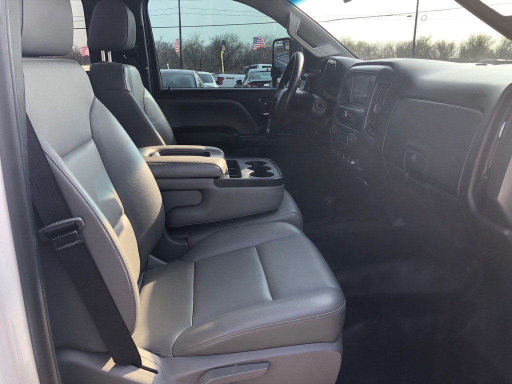 2018 Chevrolet Silverado 1500 Image 9