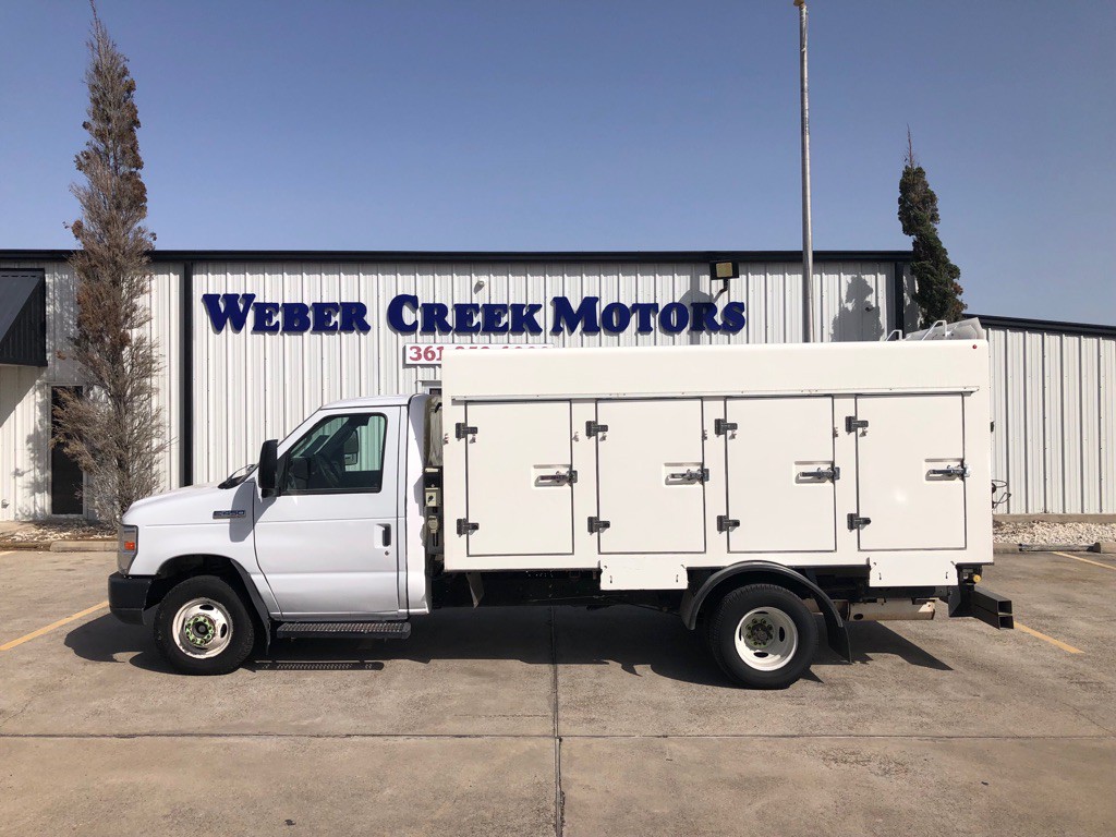 2019 Ford Econoline Image 1