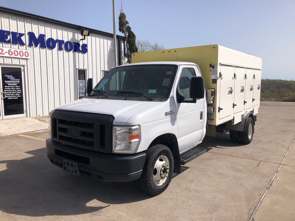 2019 Ford Econoline Image 2