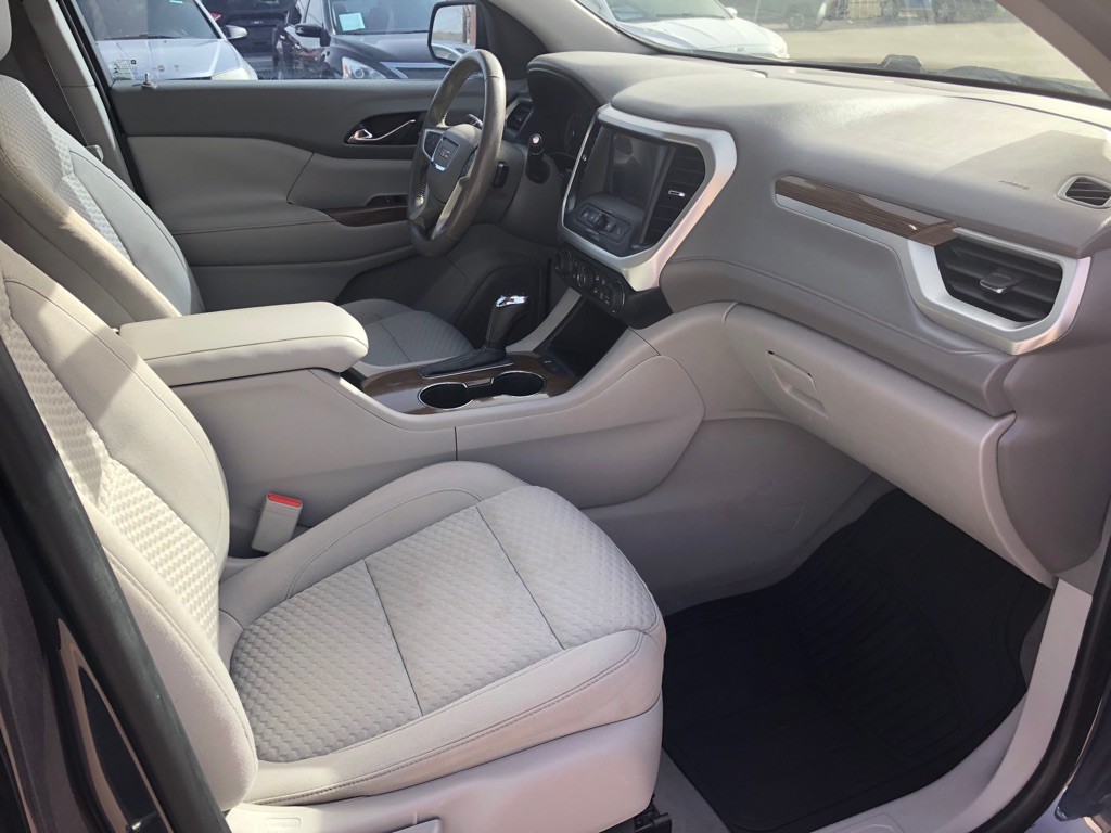 2018 GMC Acadia Image 11
