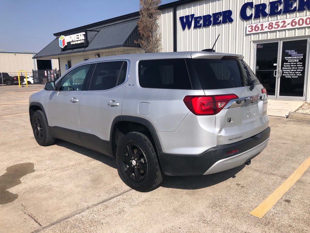 2017 GMC Acadia Image 3
