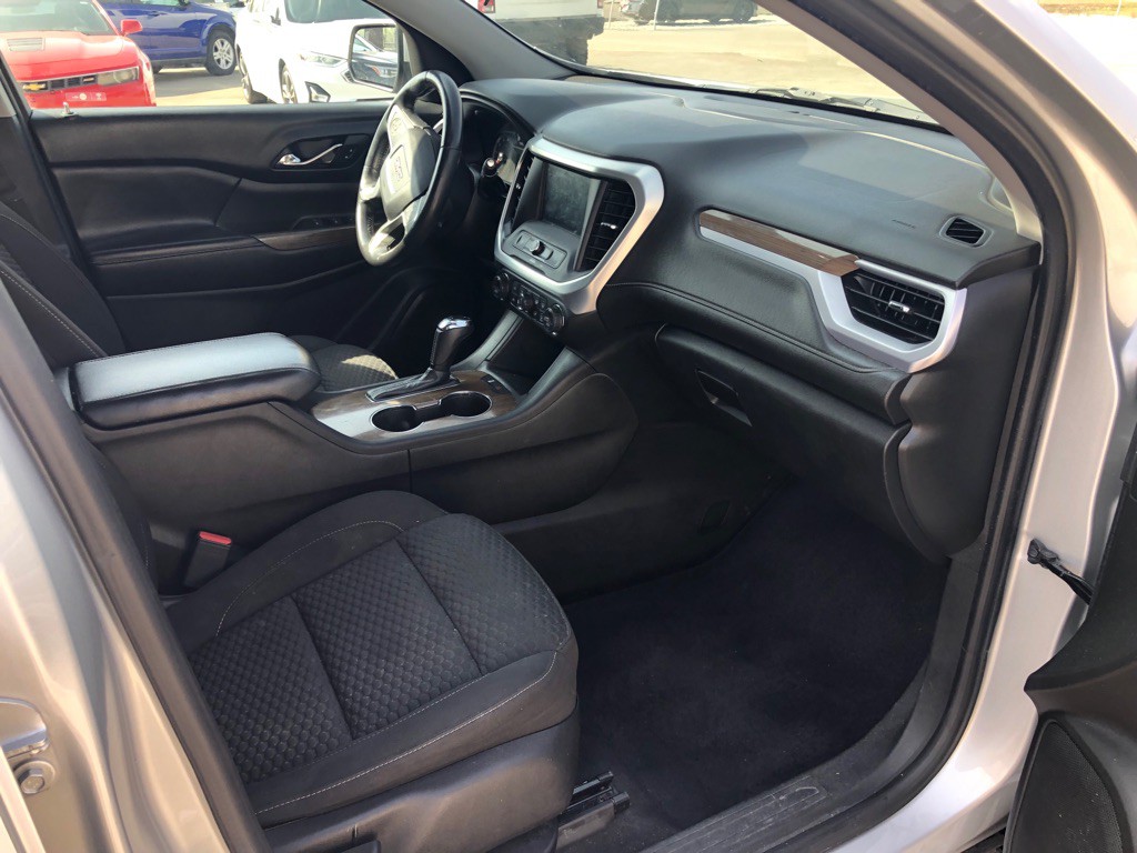 2017 GMC Acadia Image 12