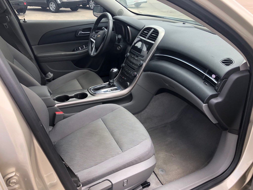 2013 Chevrolet Malibu Image 9