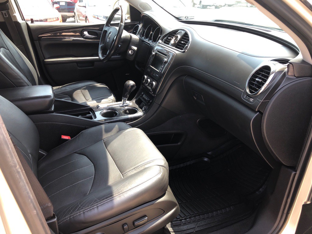 2016 Buick Enclave Image 10