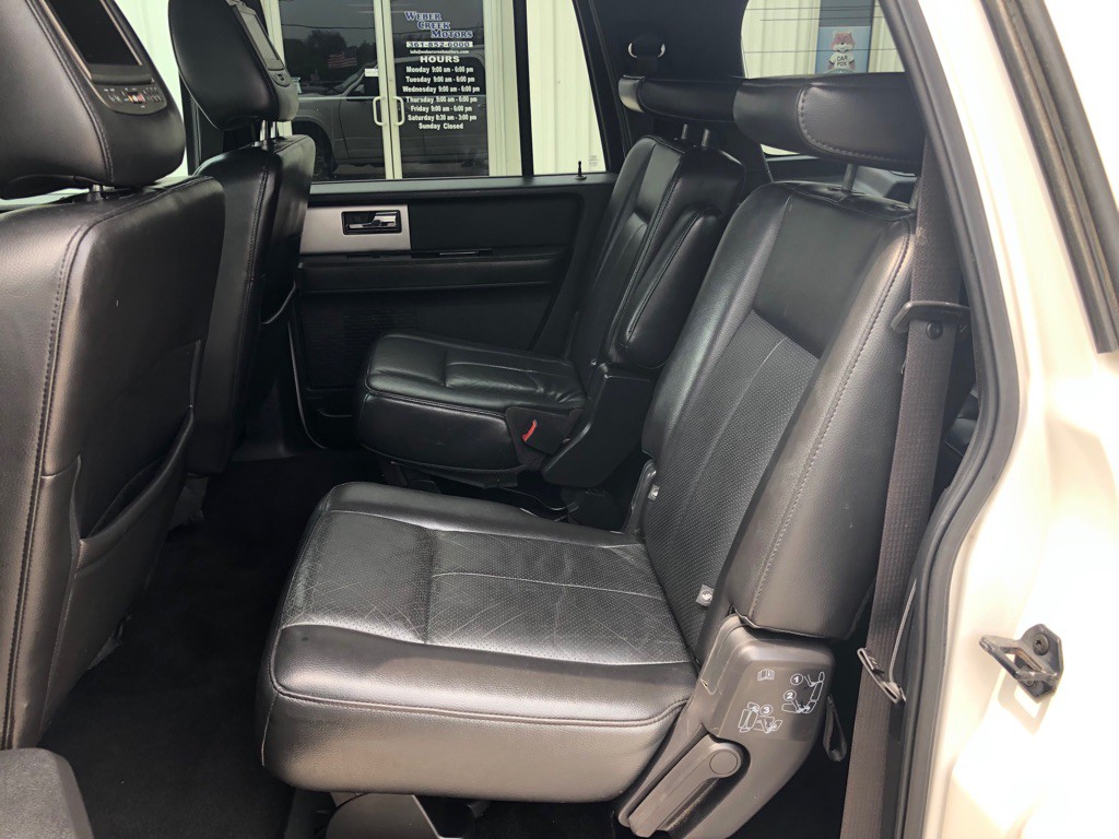 2011 Ford Expedition Image 8