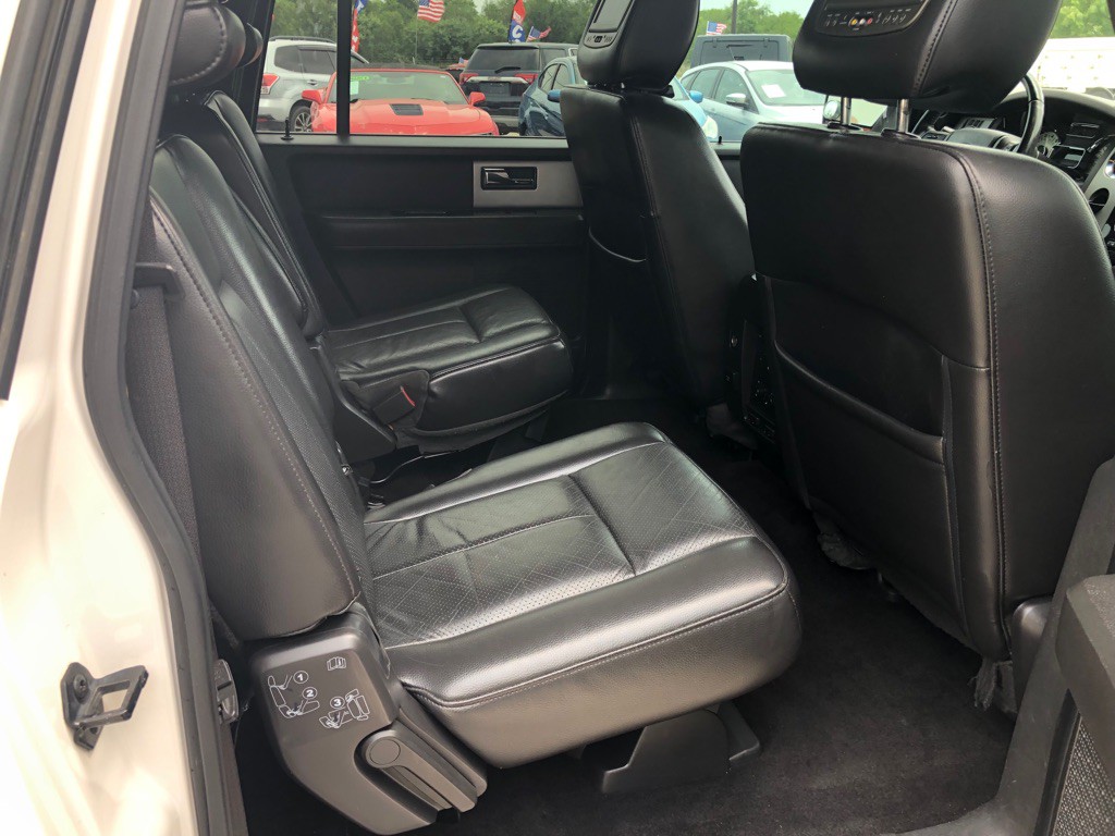 2011 Ford Expedition Image 12