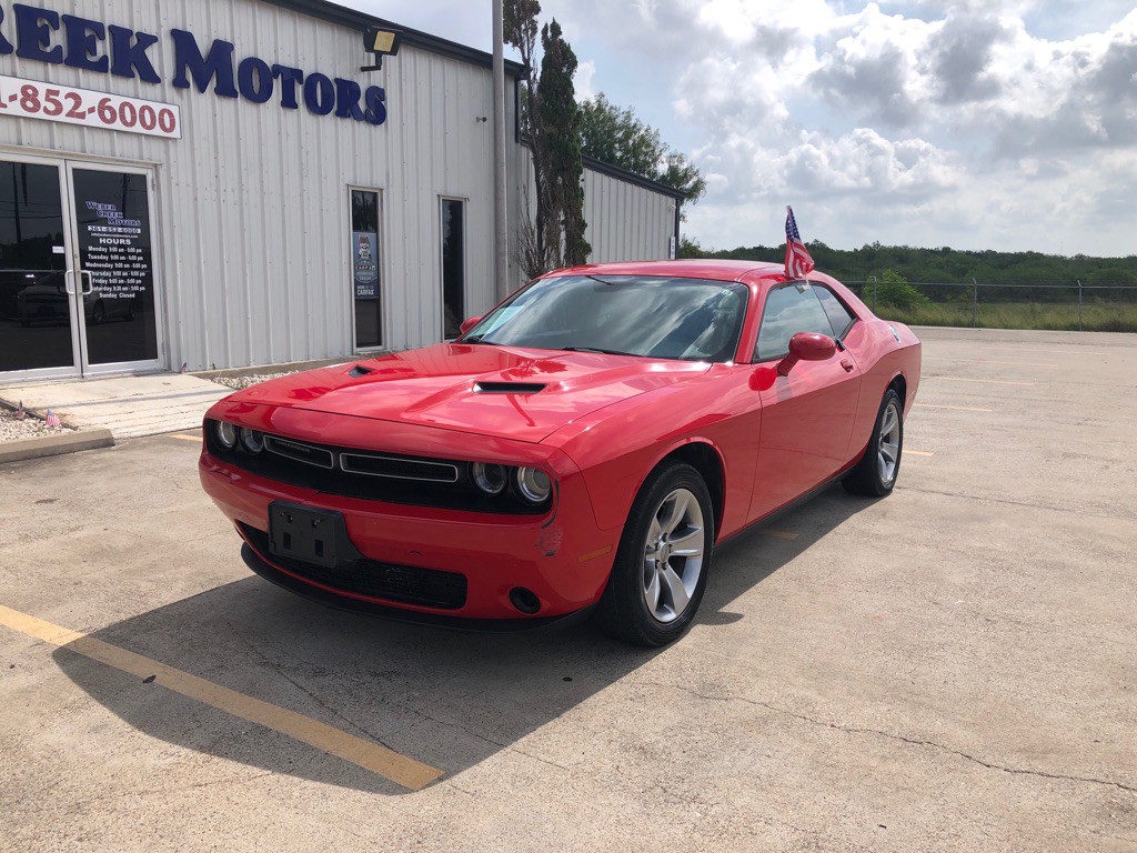 2015 Dodge Challenger Image 2