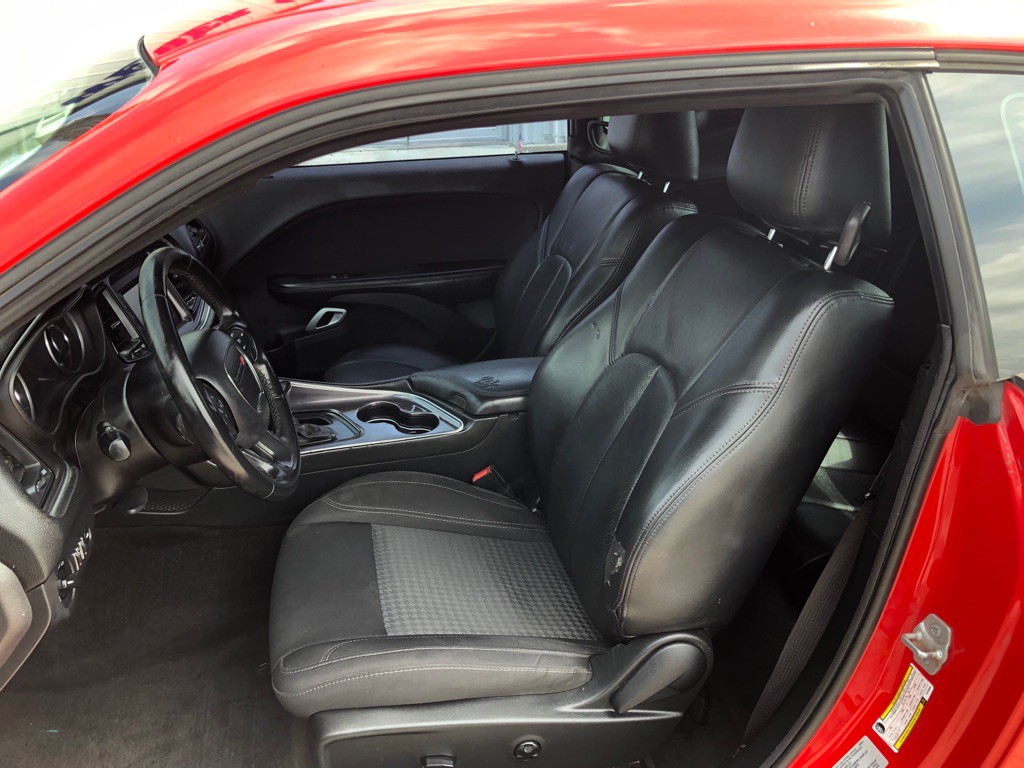 2015 Dodge Challenger Image 7