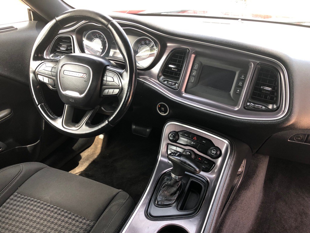 2015 Dodge Challenger Image 10