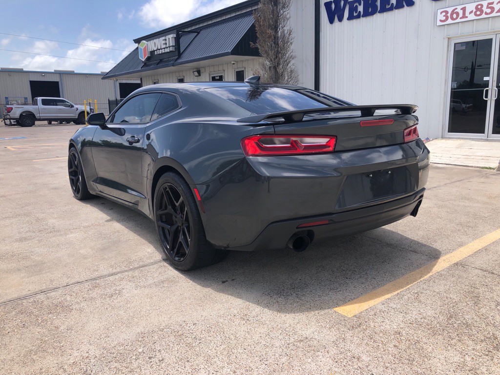 2017 Chevrolet Camaro Image 3