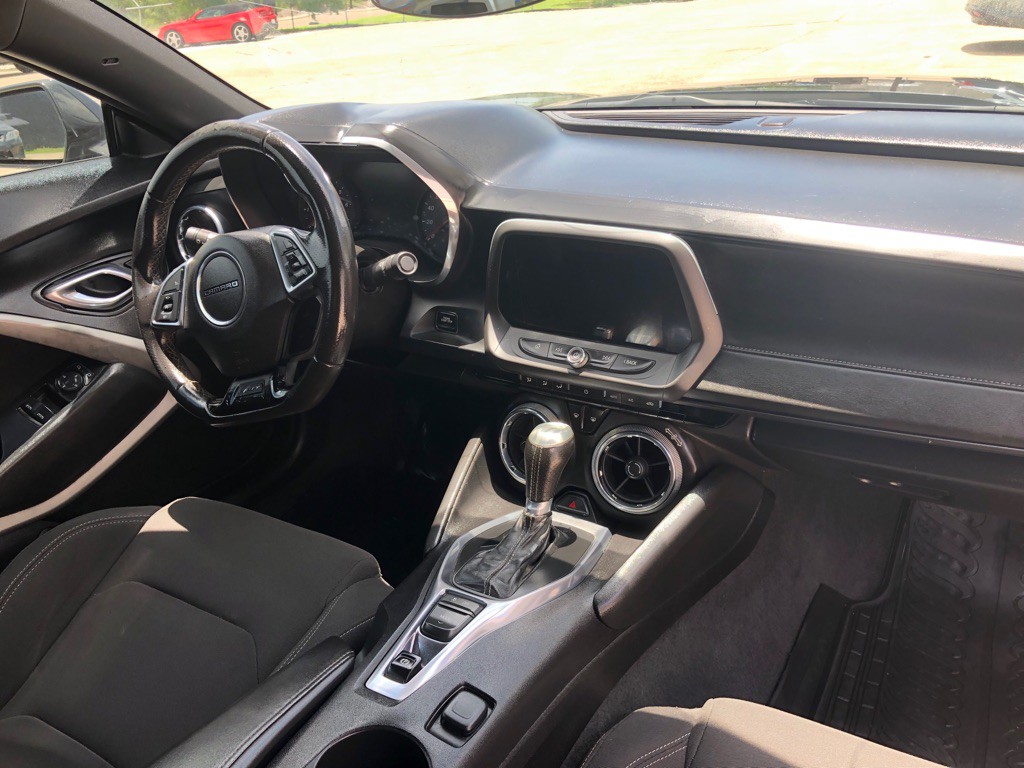 2017 Chevrolet Camaro Image 10
