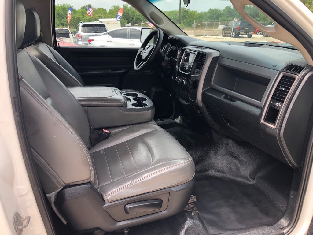 2014 RAM 1500 Image 9