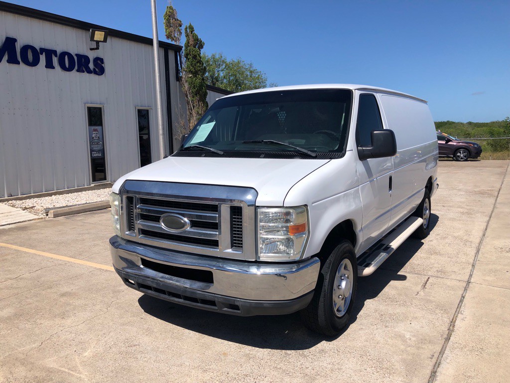 2014 Ford Econoline Image 2