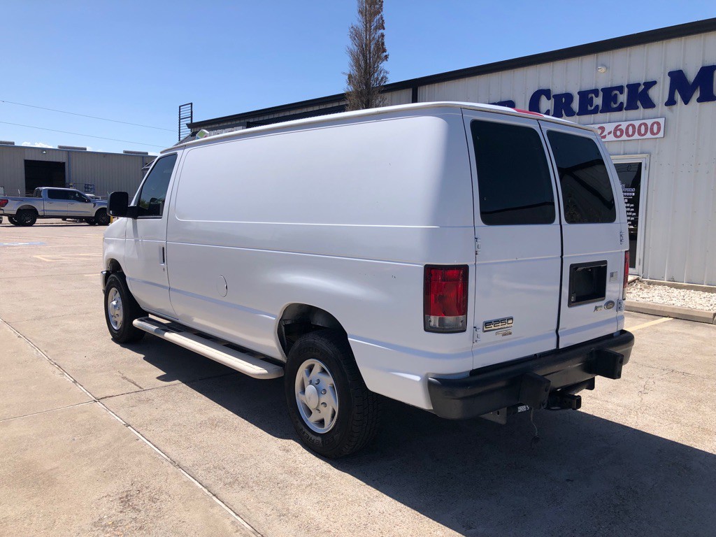 2014 Ford Econoline Image 3