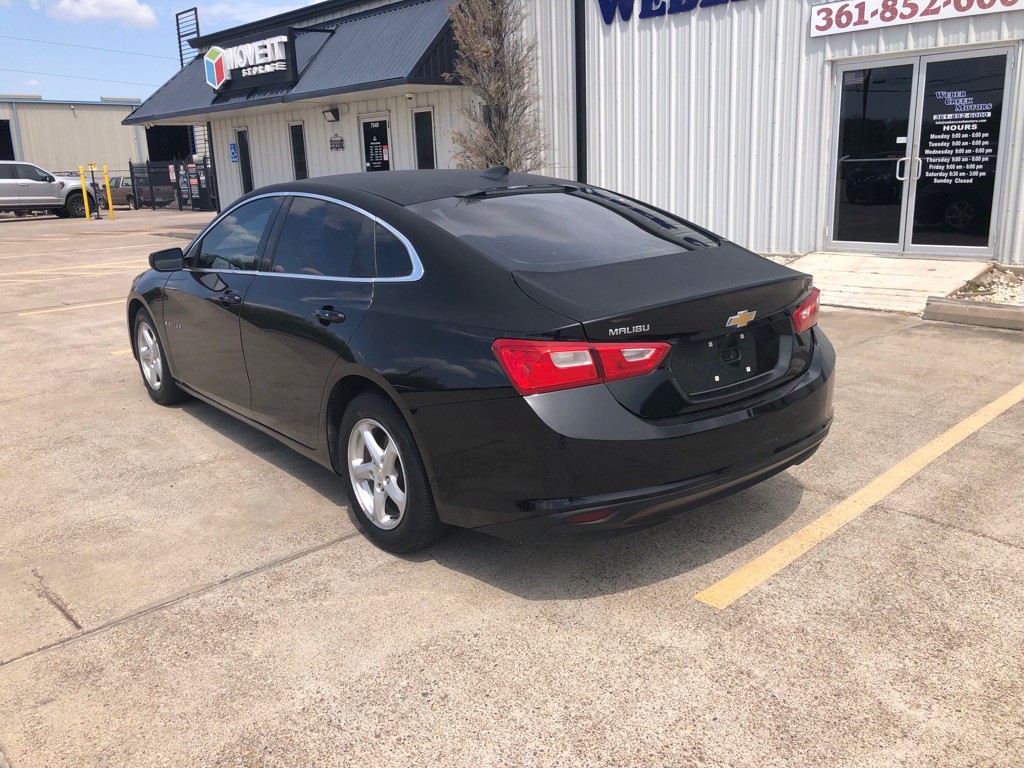2016 Chevrolet Malibu Image 3