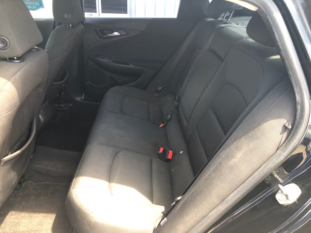 2016 Chevrolet Malibu Image 8