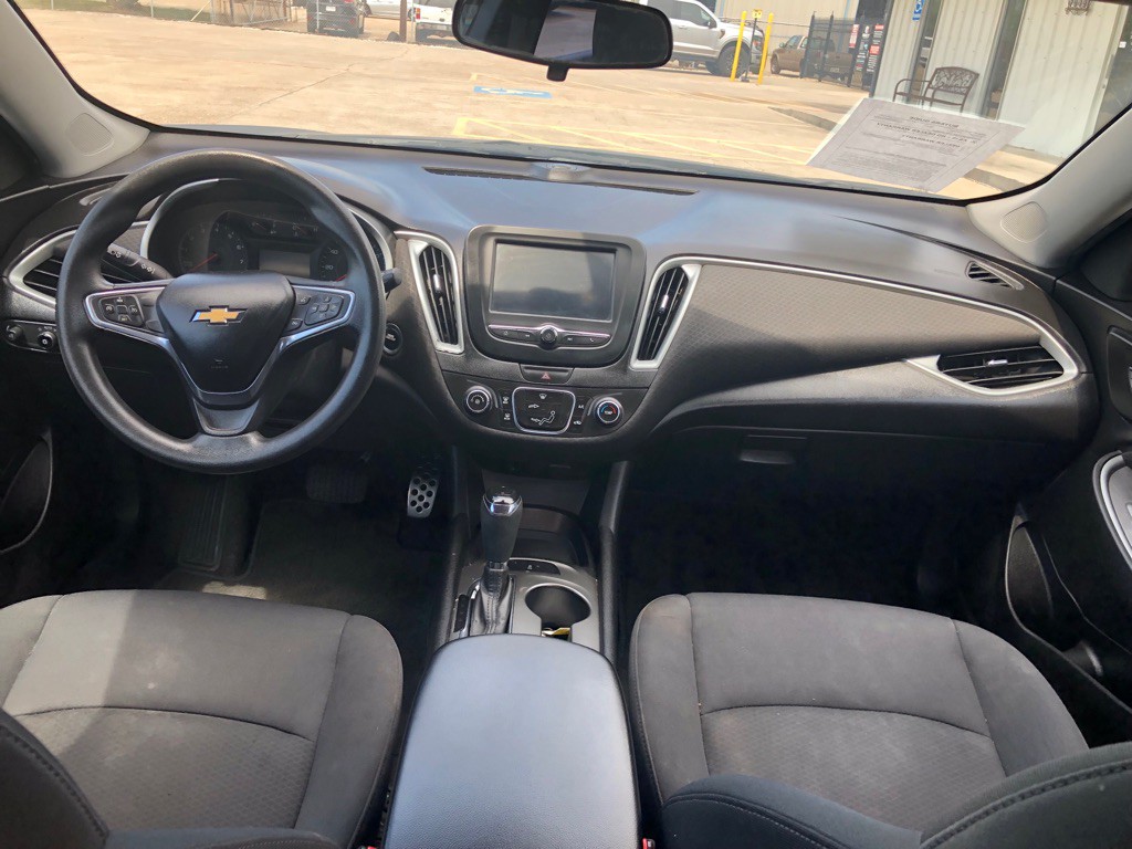 2016 Chevrolet Malibu Image 11