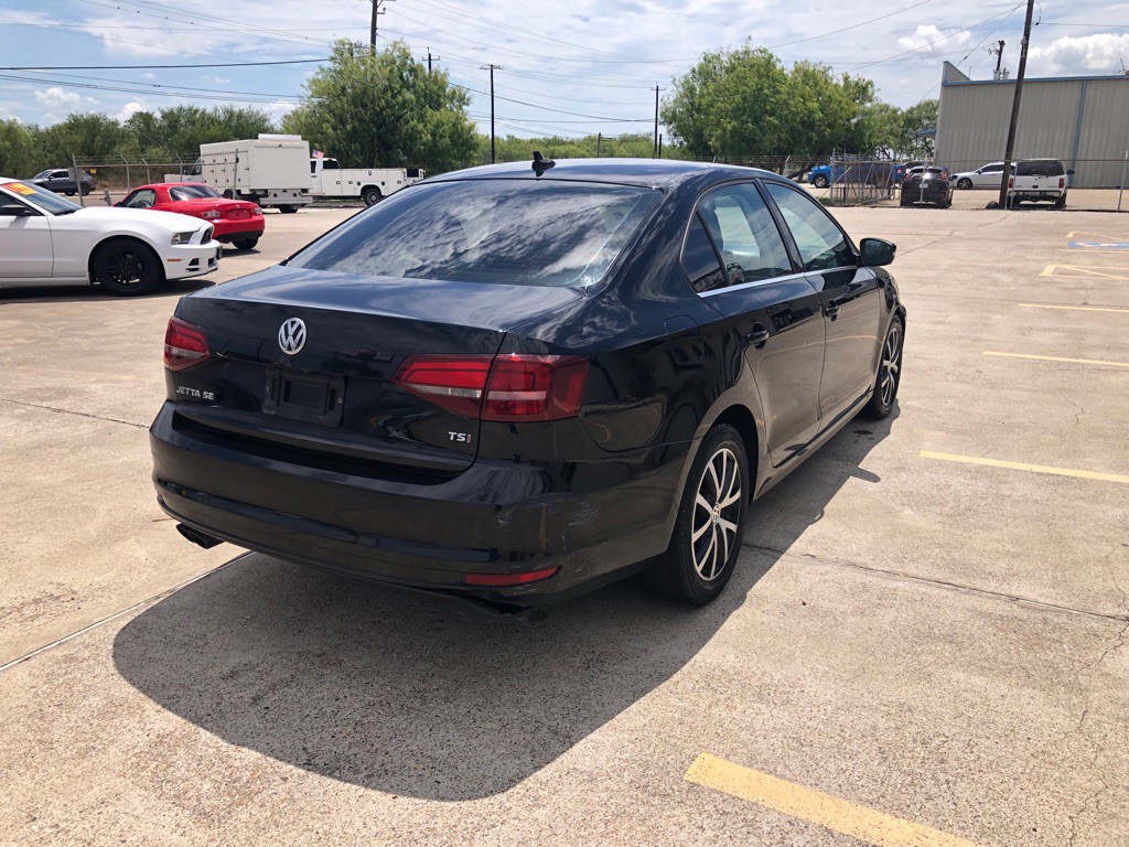 2017 Volkswagen Jetta Image 4