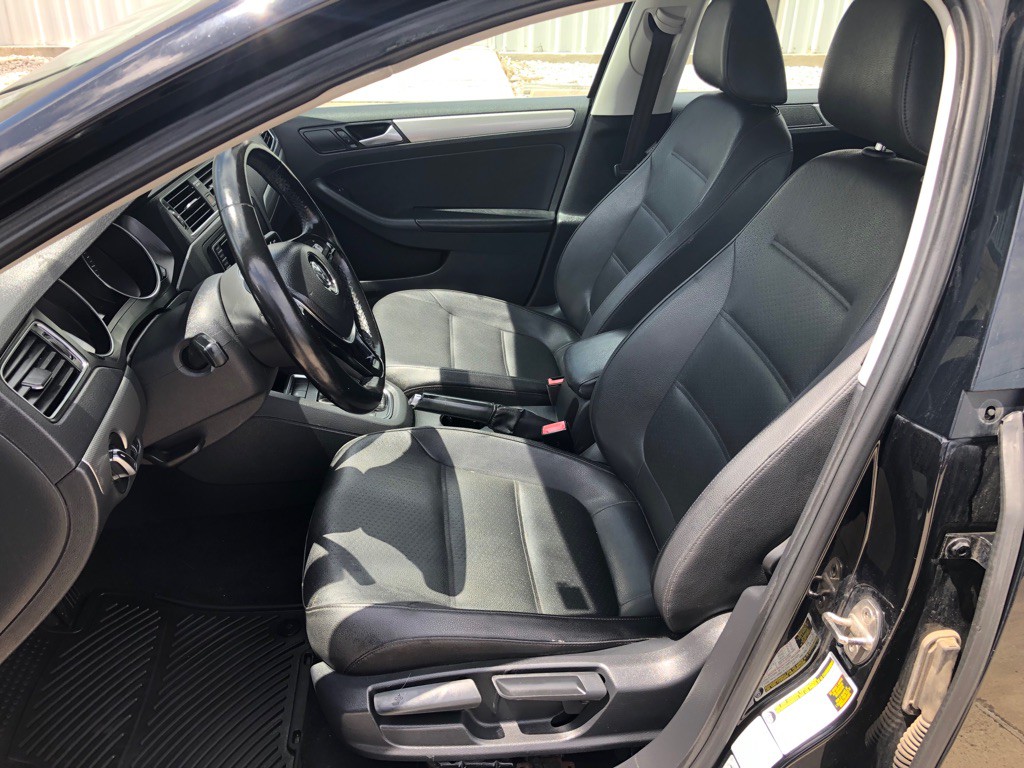 2017 Volkswagen Jetta Image 6