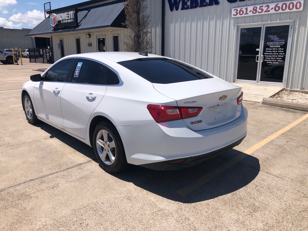 2019 Chevrolet Malibu Image 3