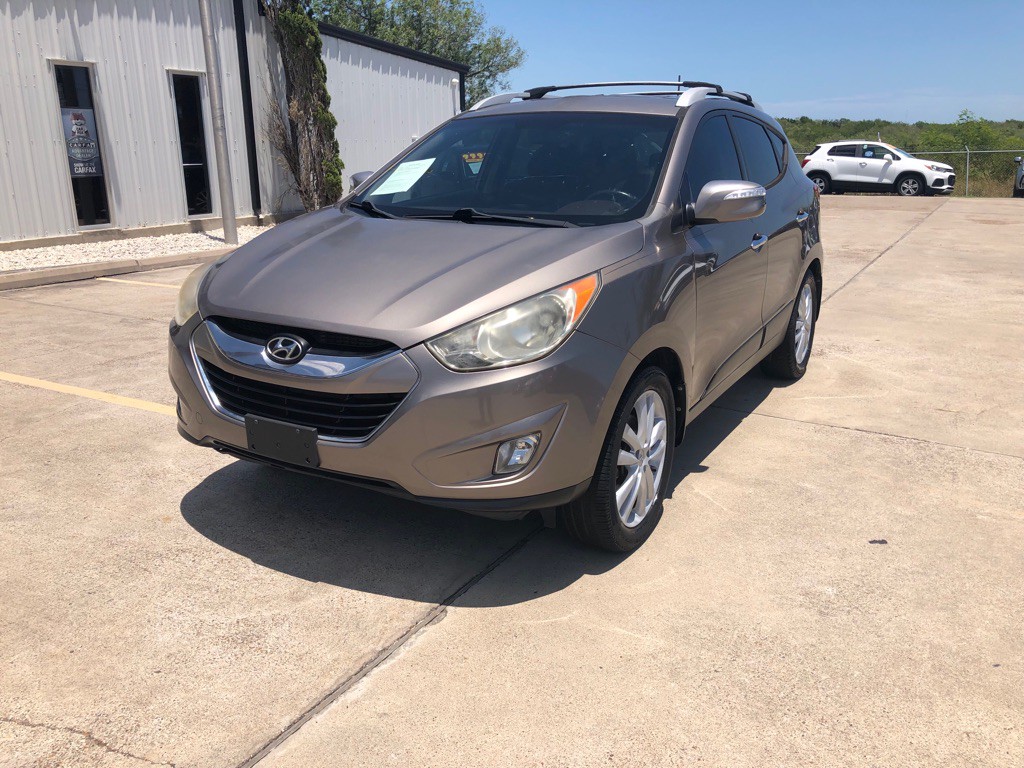 2013 Hyundai Tucson Image 2