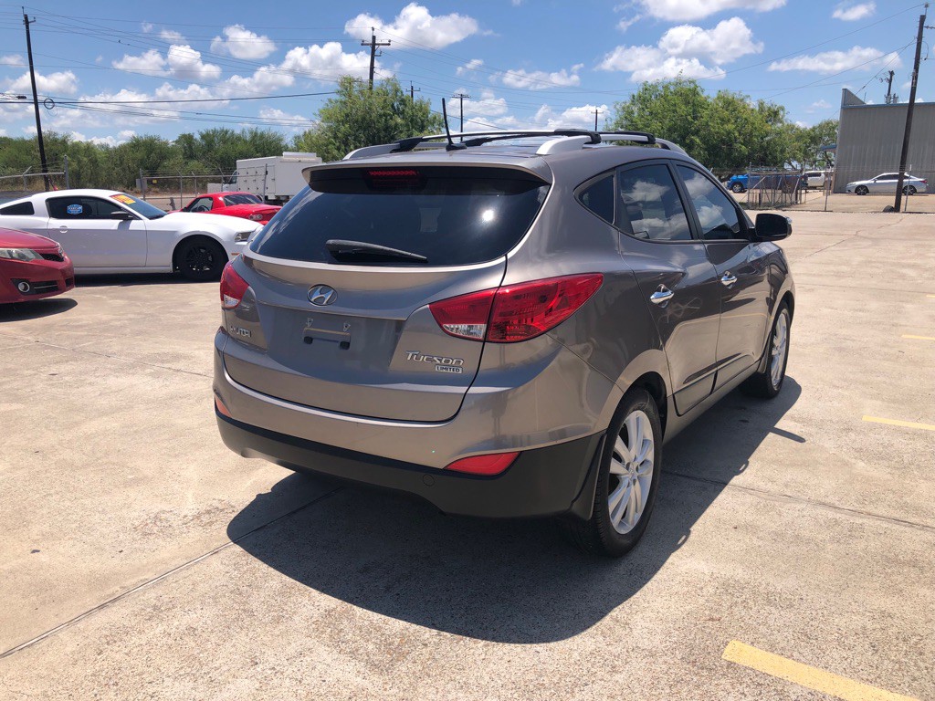 2013 Hyundai Tucson Image 4