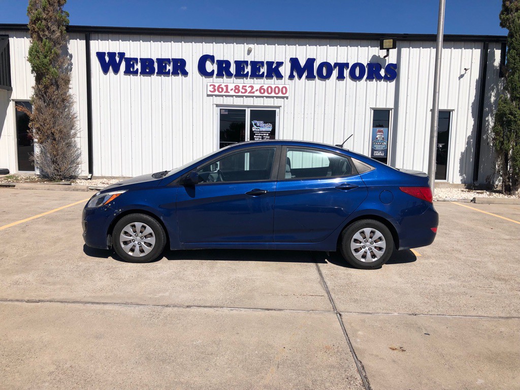 2017 Hyundai Accent Image 1