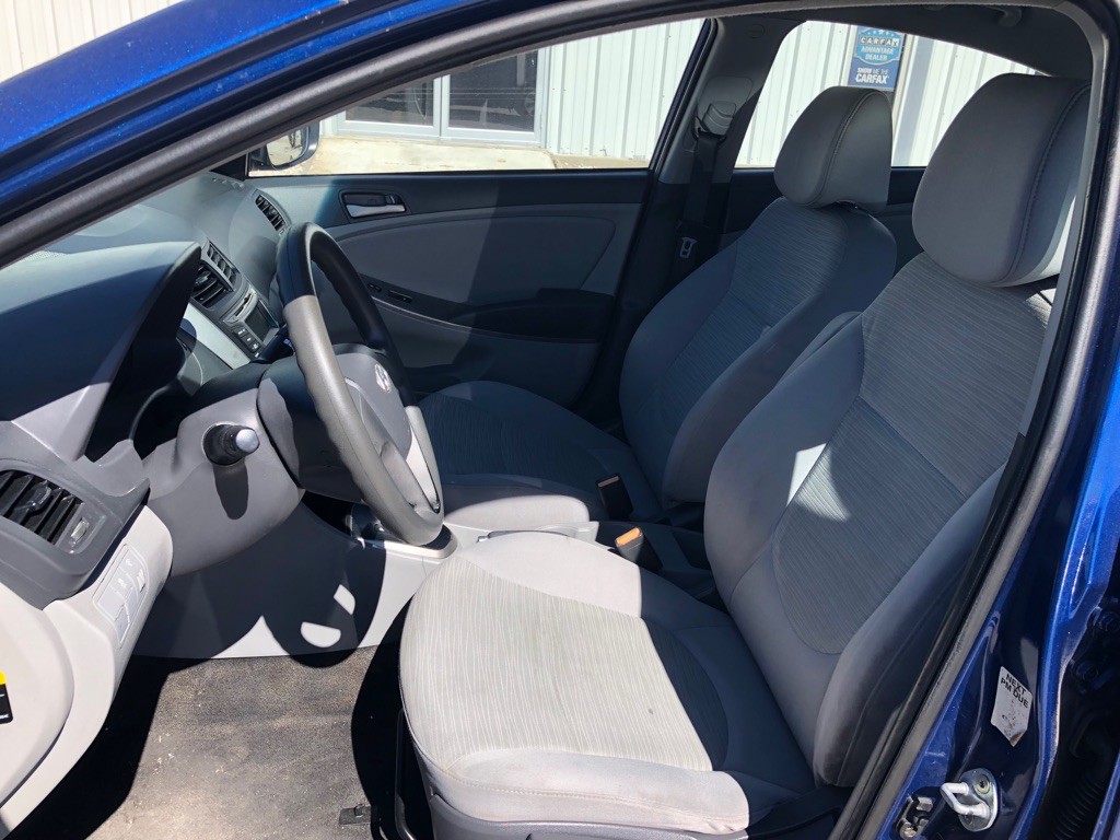 2017 Hyundai Accent Image 6