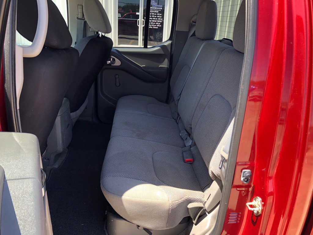 2017 Nissan Frontier Image 8