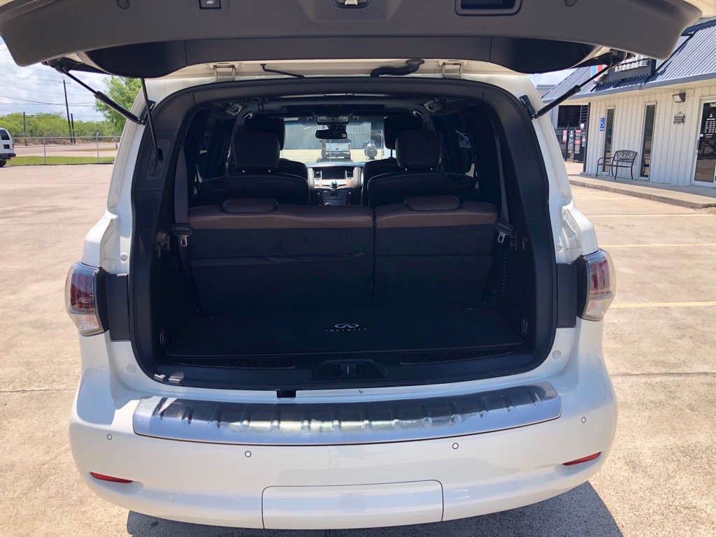 2015 INFINITI QX80 Image 10