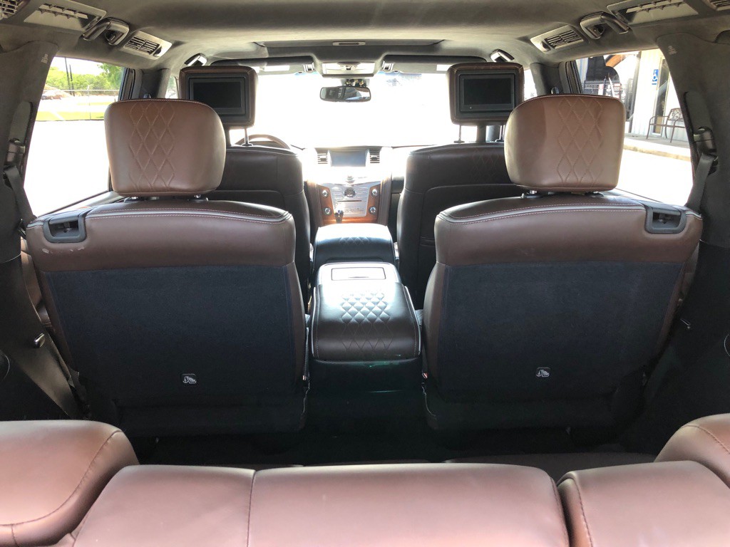 2015 INFINITI QX80 Image 11