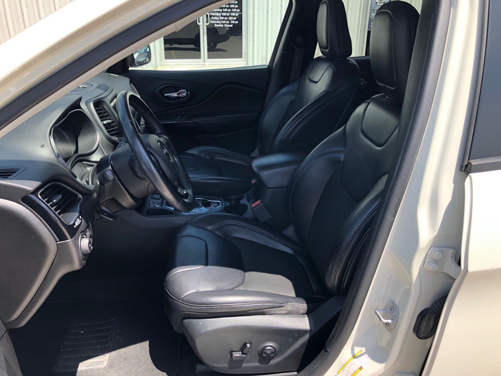 2019 Jeep Cherokee Image 7