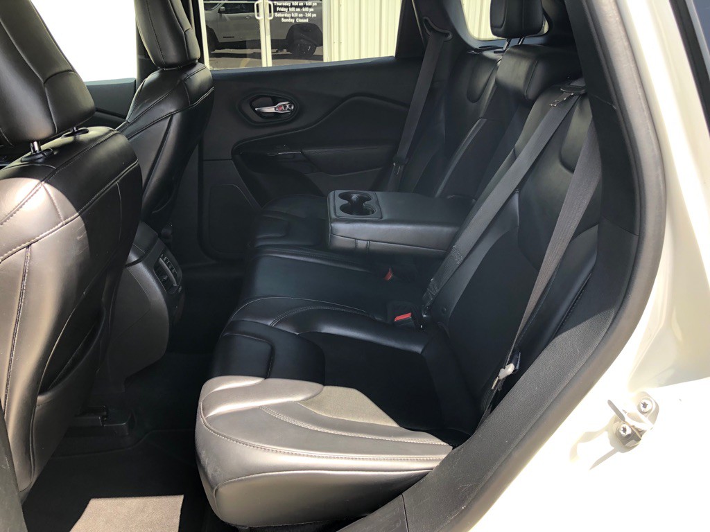 2019 Jeep Cherokee Image 8