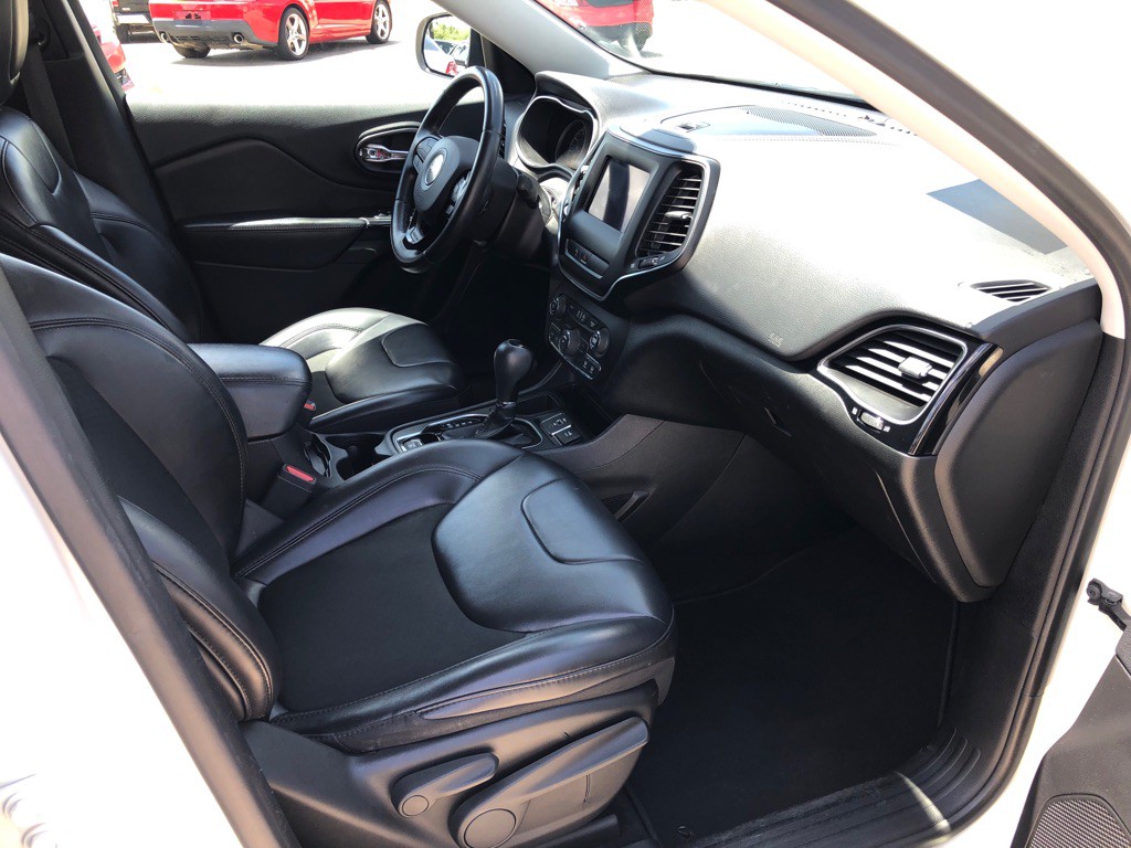 2019 Jeep Cherokee Image 10