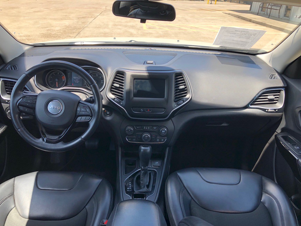 2019 Jeep Cherokee Image 12