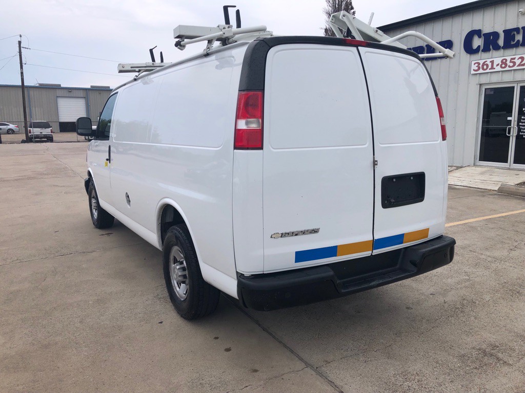 2019 Chevrolet Express Image 3