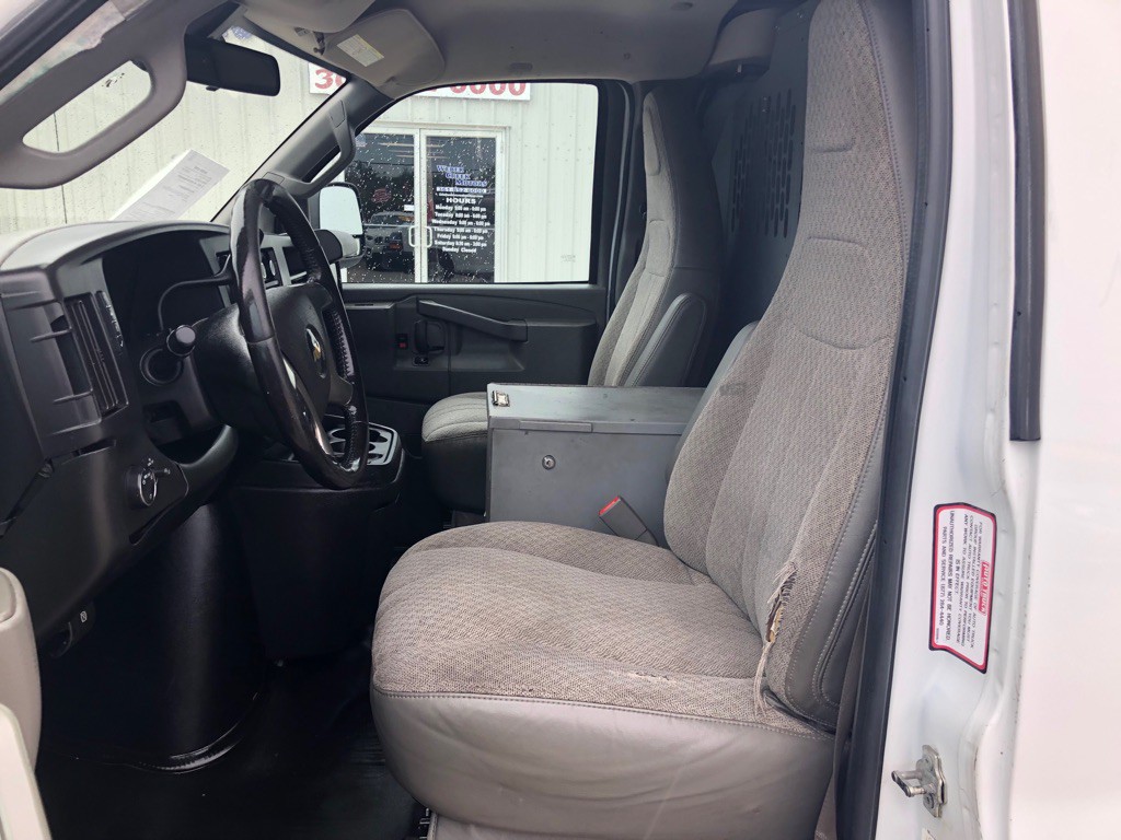 2019 Chevrolet Express Image 7