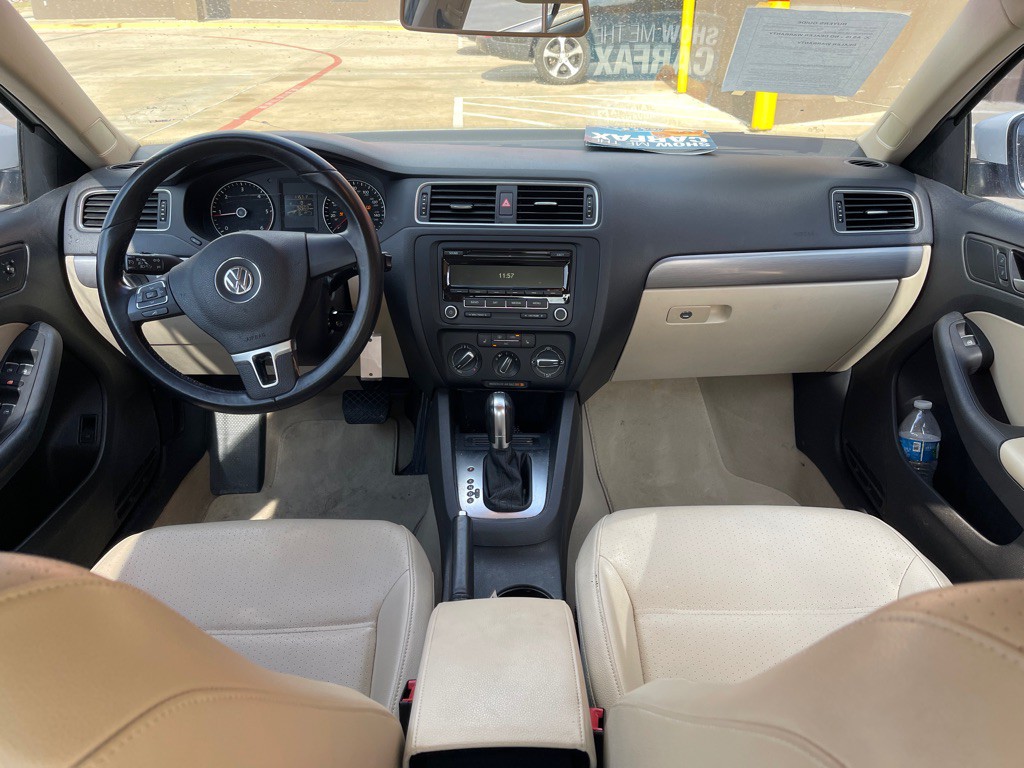 2014 Volkswagen Jetta Image 11