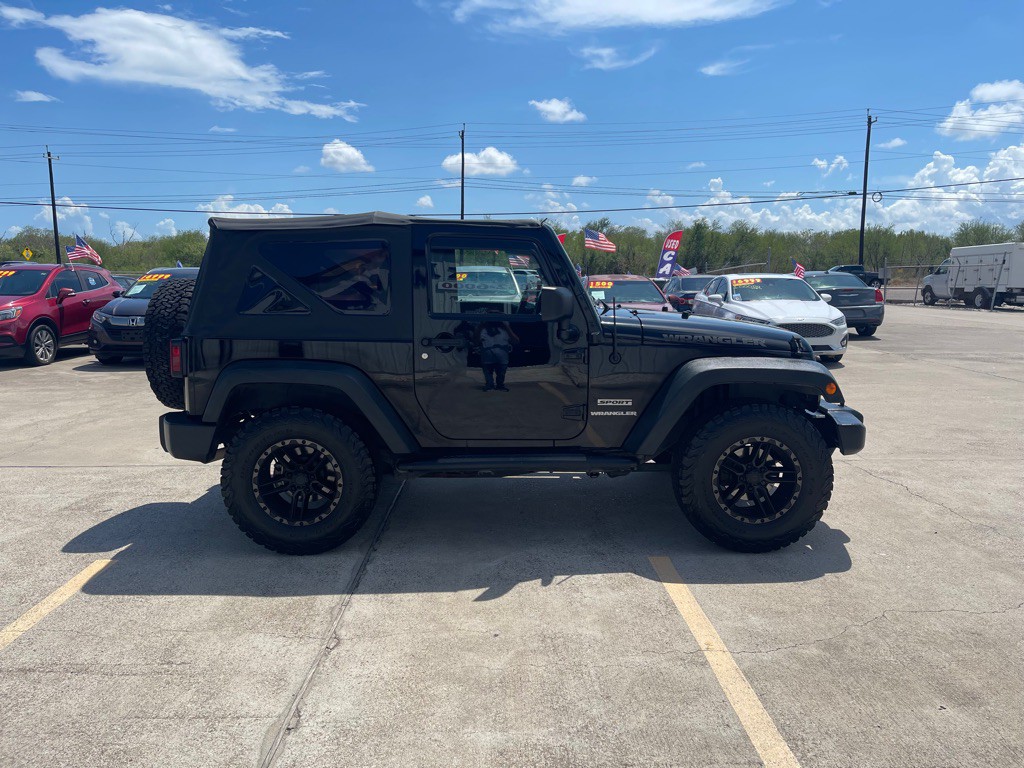 2012 Jeep Wrangler Image 5