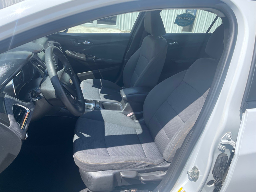 2019 Chevrolet Cruze Image 7
